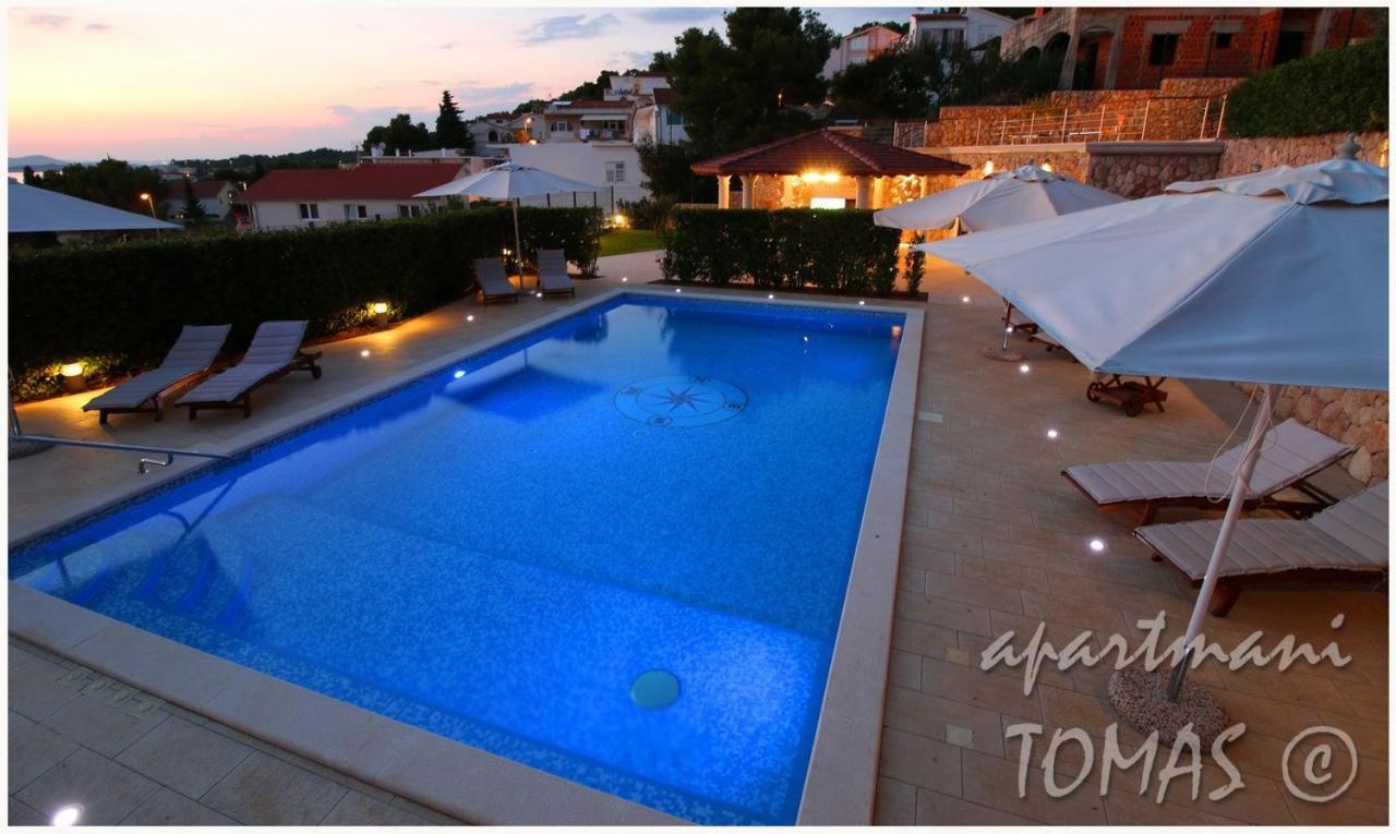 Apartments Tomas Primosten Bagian luar foto