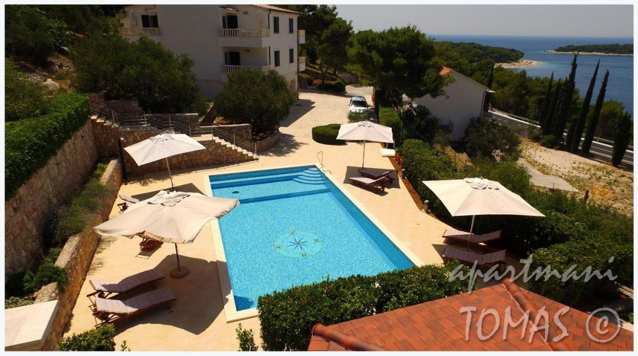 Apartments Tomas Primosten Bagian luar foto