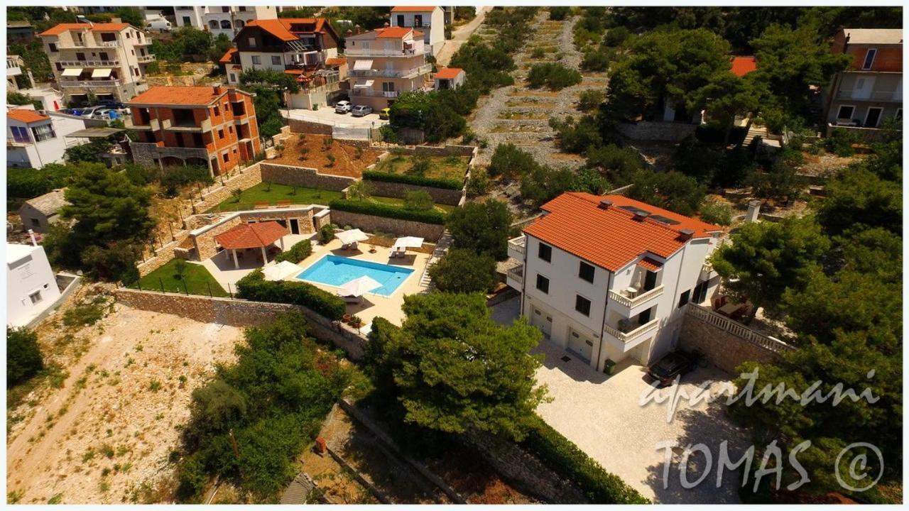 Apartments Tomas Primosten Bagian luar foto